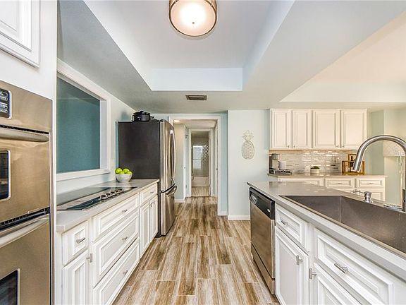 5th image of 2617 Cove Cay Dr Unit 711
