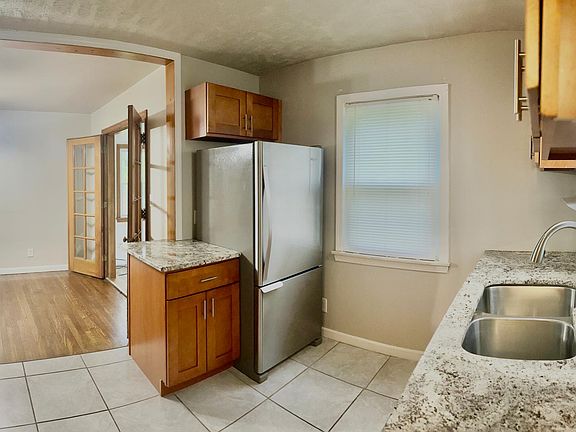 4th image of 4418 Norma Dr