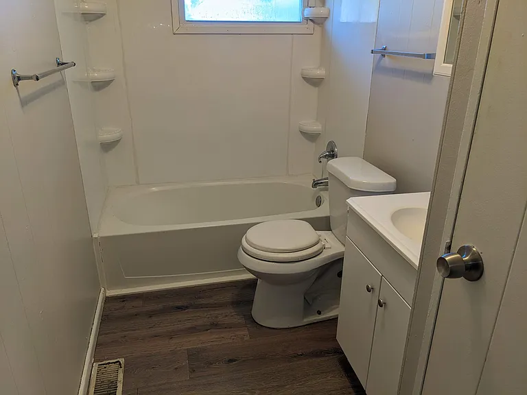 1119 Rhode Island Ave — Photo 2