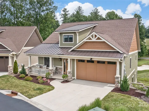 148 Sports Village Dr, Hendersonville, NC 28739