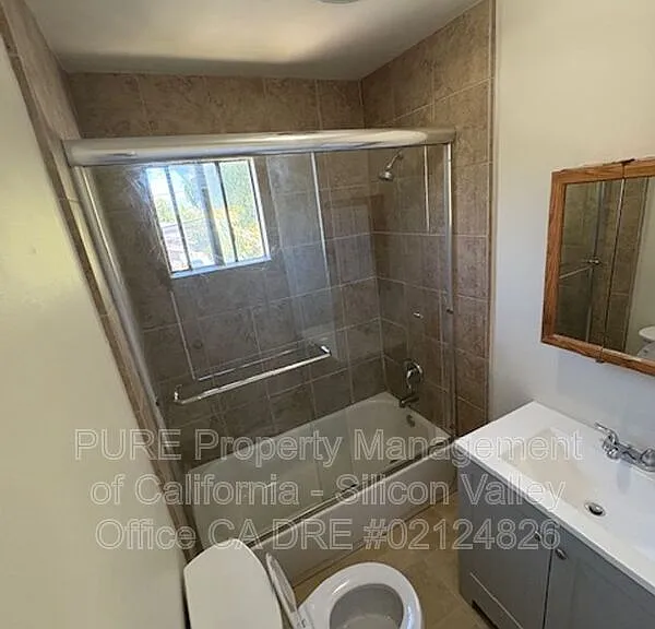 79 N 10th St #1 — Photo 2