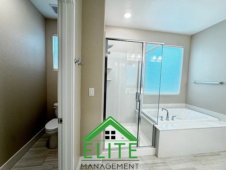 3004 Mulvaney Ave — Photo 24