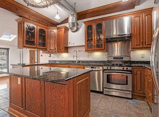 137 N Park St, Kalamazoo, MI 49007