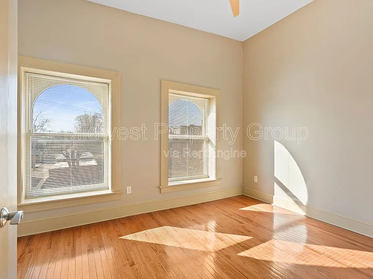 Chouteau Lofts — Photo 11