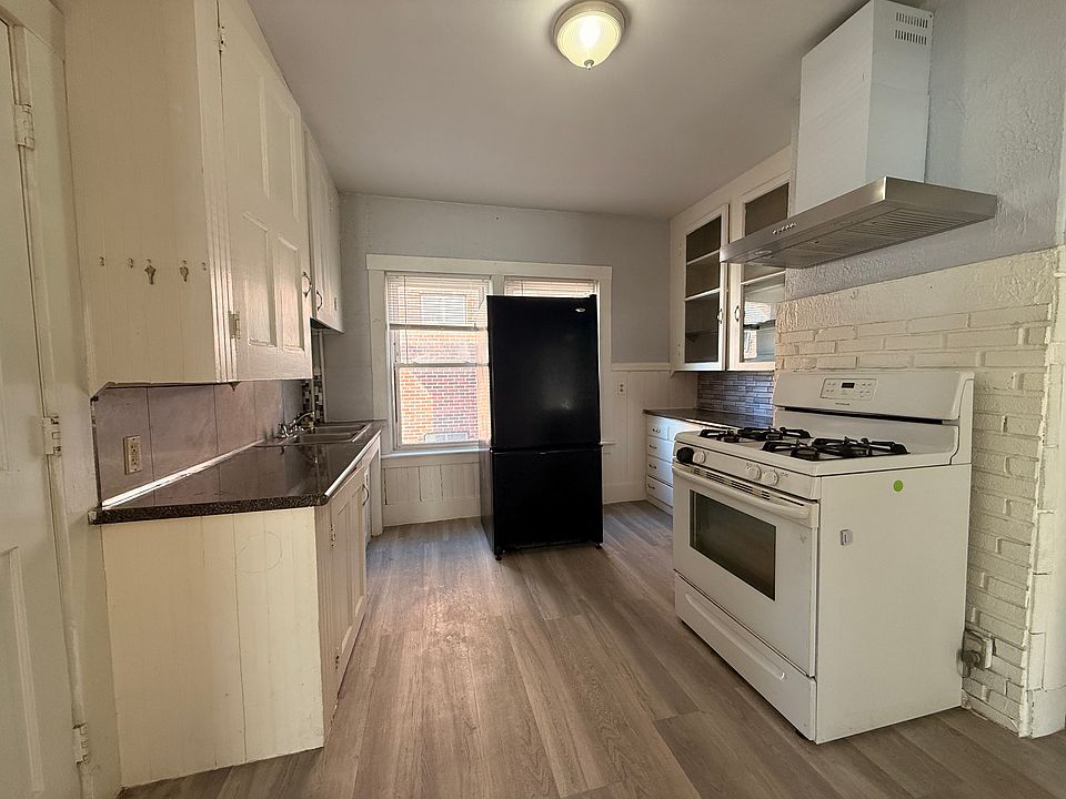1st image of 904 Park Ave Floor 1