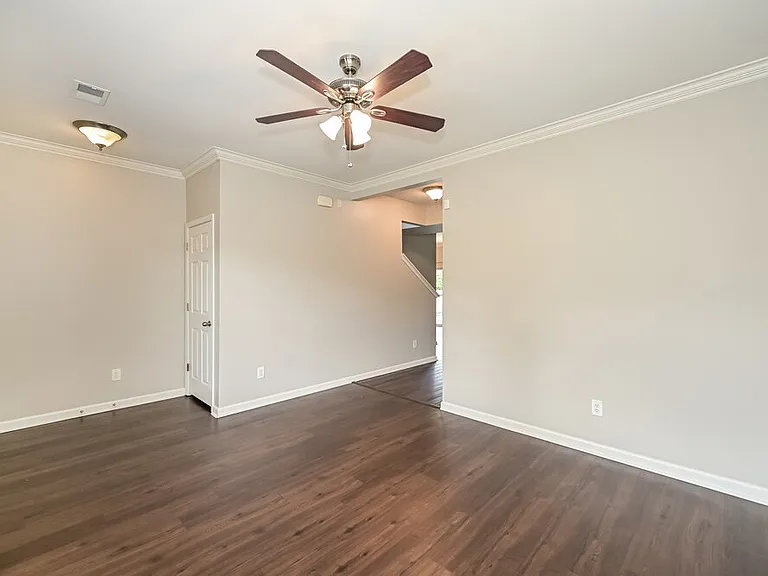 1016 Solomon Ln — Photo 4