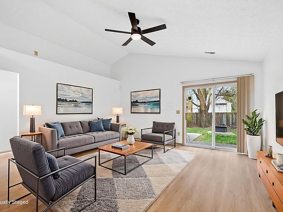 4th image of 2064 Waymont Rd
