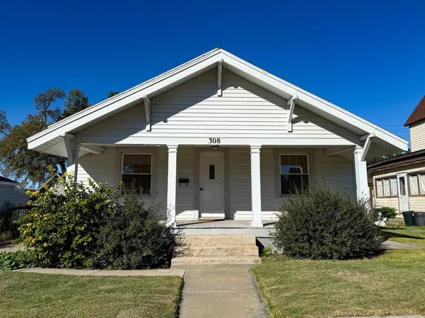 308 N Wabash Ave, Norton, KS 67654