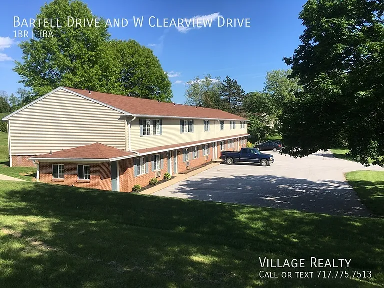 W Clearview Dr — Photo 1