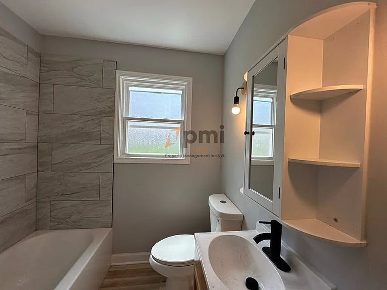 2015 Central Dr — Photo 11