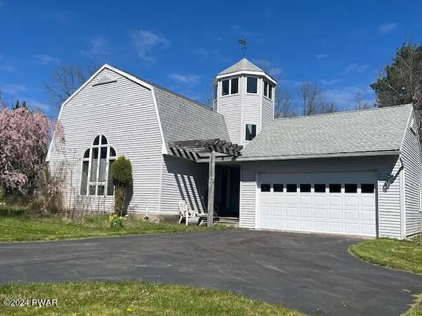 147 Schoolhouse Rd, Honesdale, PA 18431