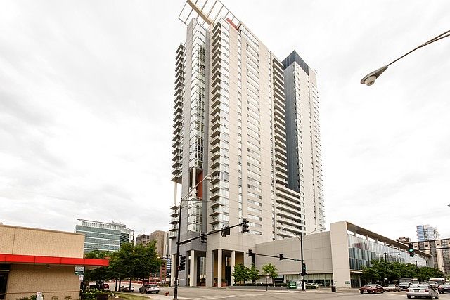 1st image of 737 W Washington Blvd APT 3104