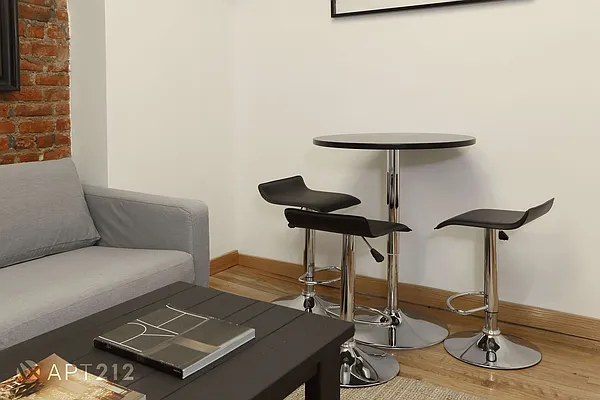 Rented by APT212 INC | media 2