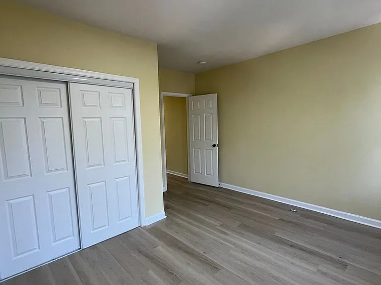 1725 Druid Hill Ave — Photo 23
