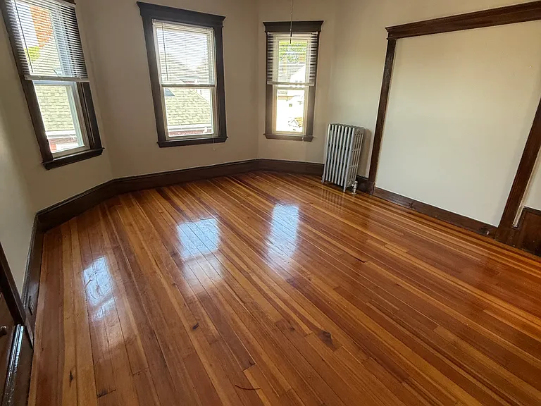 33 Newburg St #3 — Photo 4
