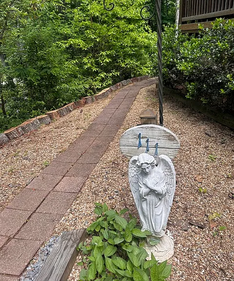111 McIntosh Way — Photo 18