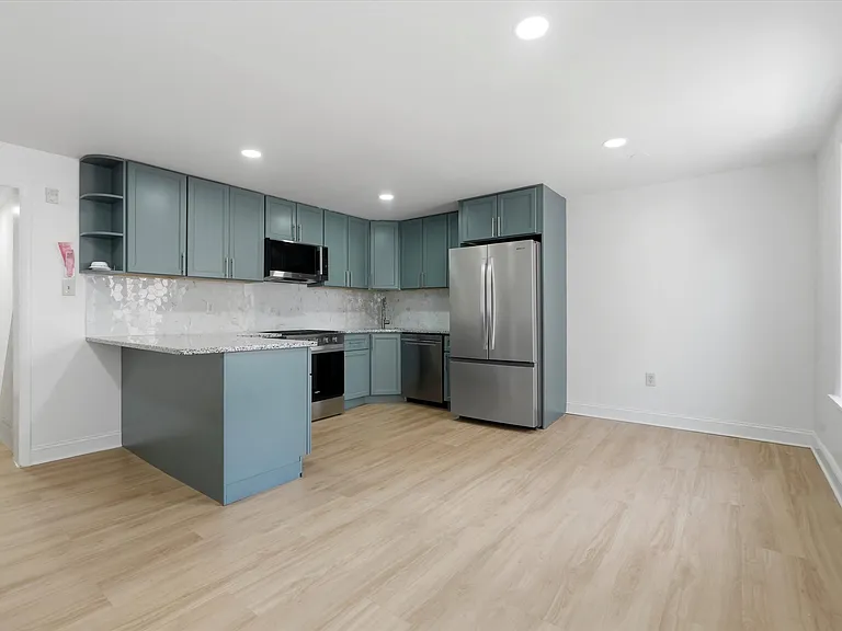 1006 Pine St #3 — Photo 7