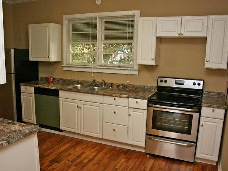 472 Whitehall Rd — Photo 7