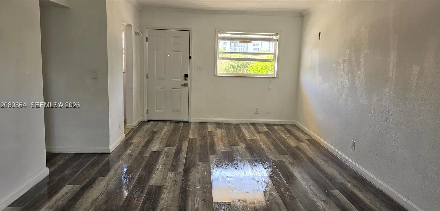 Bisc Lake Gardens Condo N — Photo 3