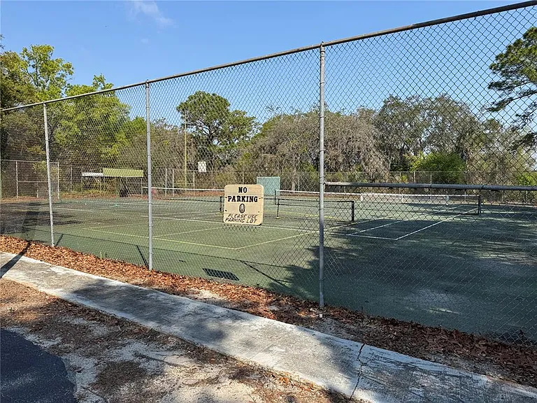603 W Club Blvd — Photo 23