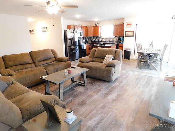 4th image of 1080 Marty Lee Ln