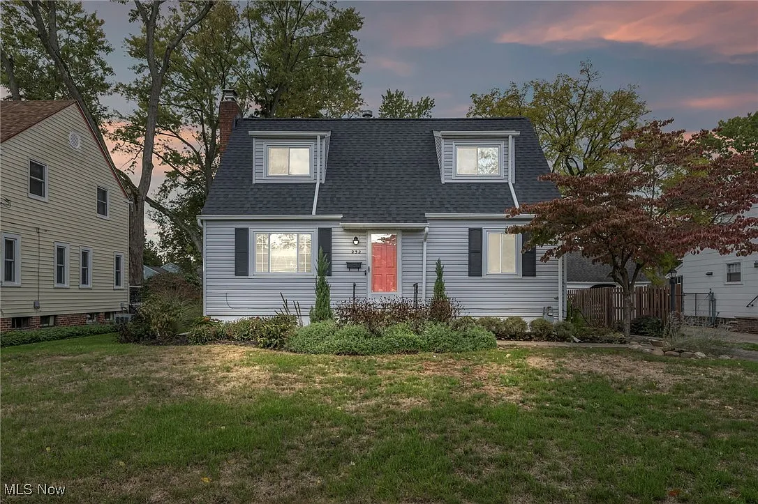232 Fair St photo 1