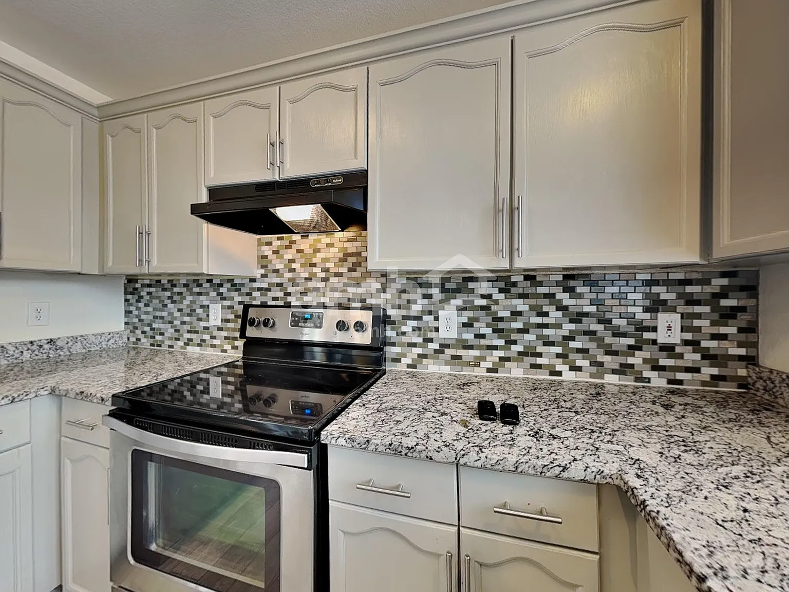 3 bed, 2.5 bath, 1372 sqft, $2,880 — Photo 3