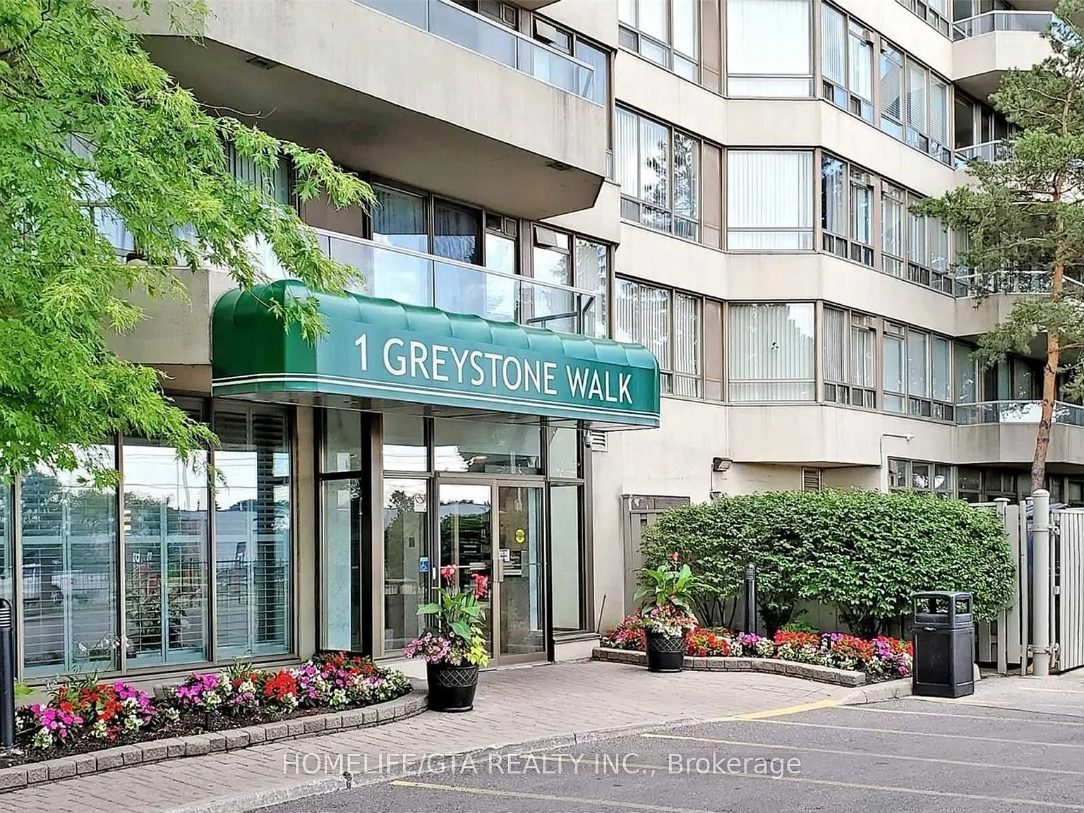 3 bed, $2,850 — Photo 1