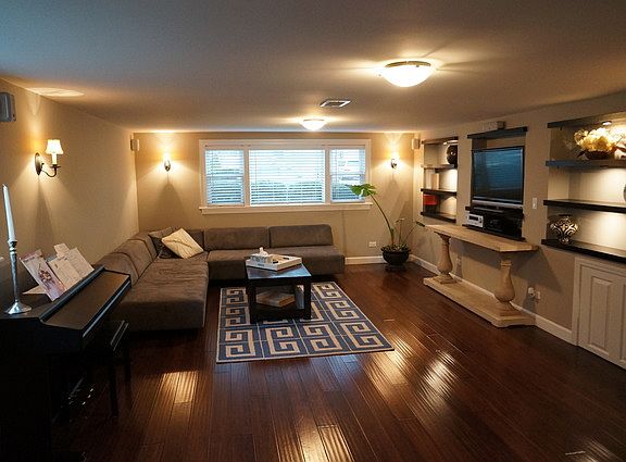 5th image of 9413 S Parkside Ave