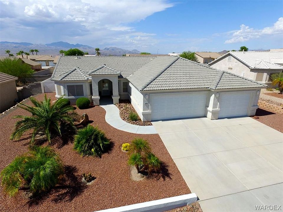 1st image of 2823 Desert Song Dr