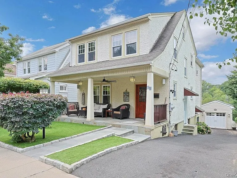 21 Anderson Ave — Photo 1