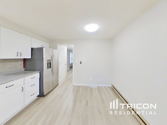 5th image of 1056 S Shore Dr