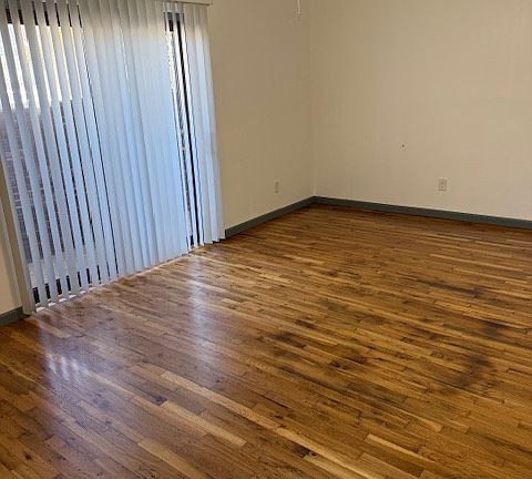 4th image of 6701 Bradley Ave #61acc4984