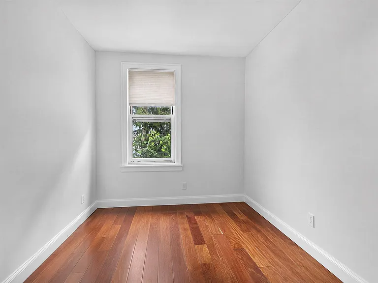 166 Woodridge St #1 — Photo 12