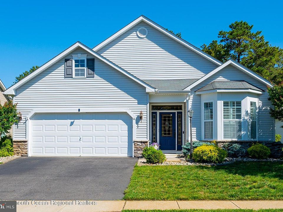 1st image of 44 Woodview Dr