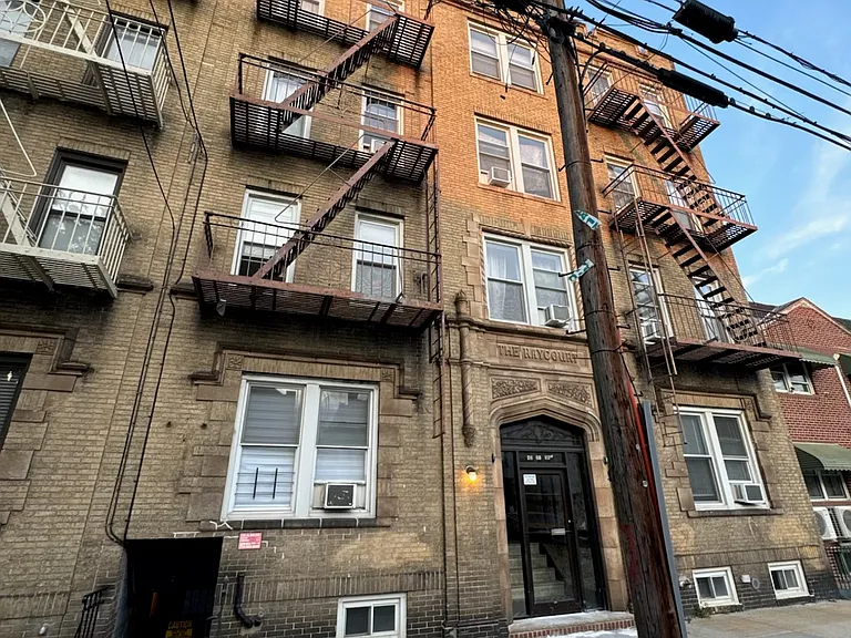 4321 56th St #3 — Photo 30