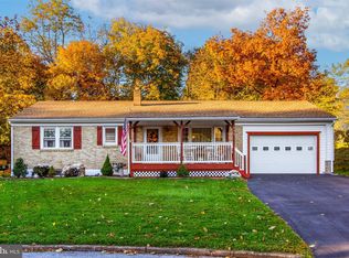 611 Oak Cir, Harrisburg, PA 17111