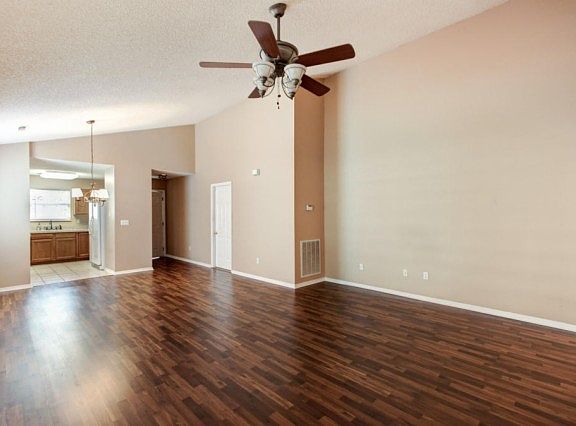5th image of 9516 Saint Thomas Ave