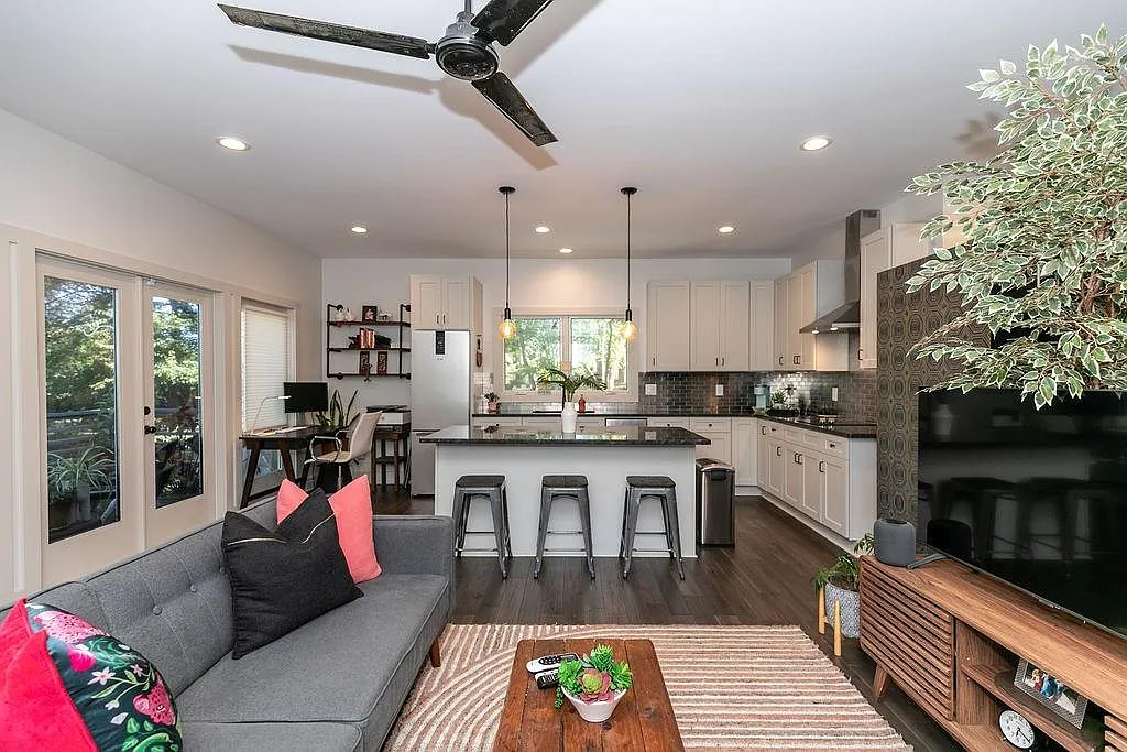 1 bed, 1.0 bath, 650 sqft, $2,650 — Photo 1