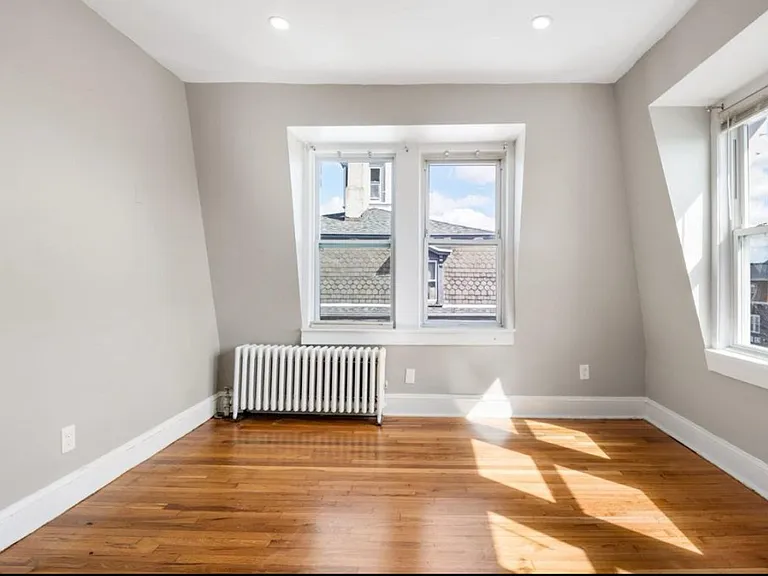 501 Warren St #6 — Photo 12