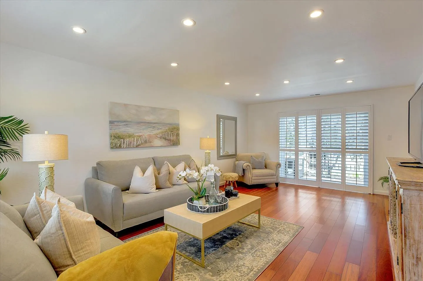 1215 Admiralty Ln photo 1