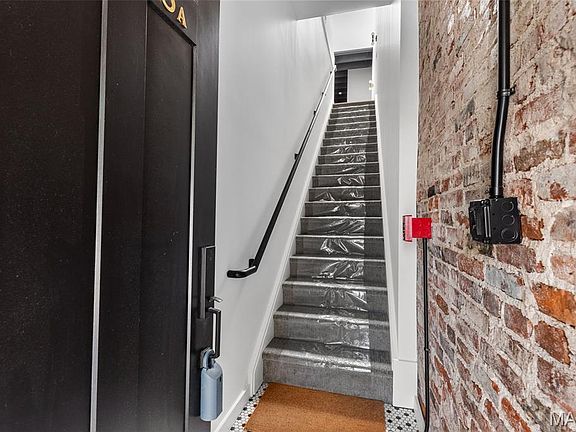4th image of 4738 McPherson Ave #201
