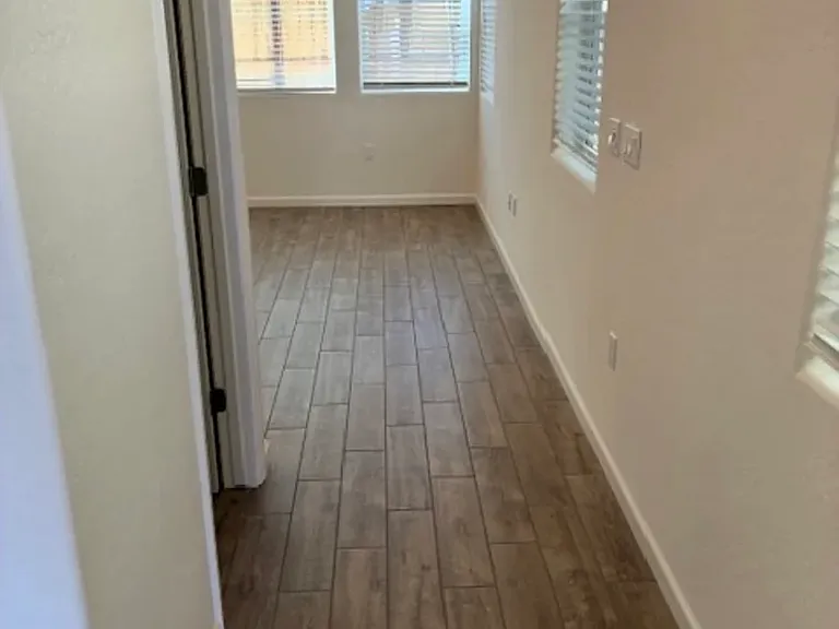 1507 Redbrick Ln — Photo 3