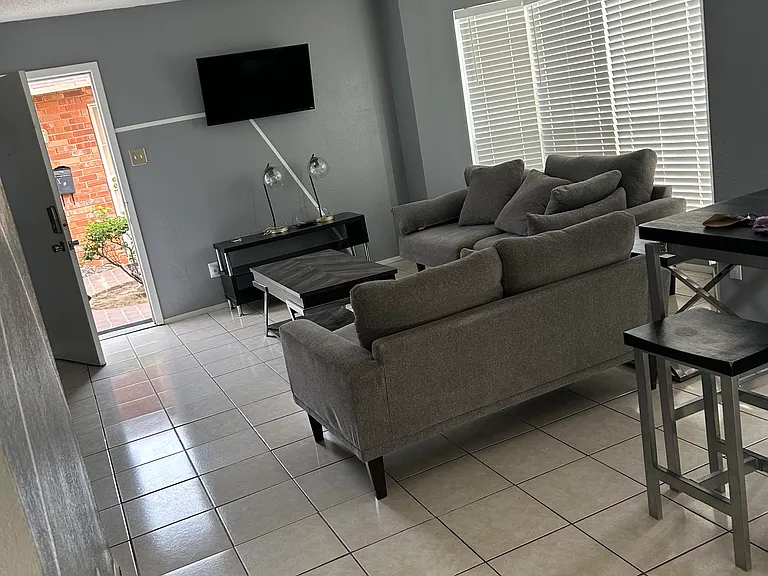 10524 Ashwood Dr #A — Photo 6