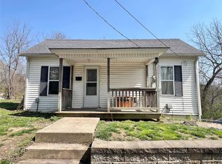 904 R St, Hannibal, MO 63401
