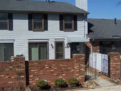 4th image of 38785 Golfview Dr W