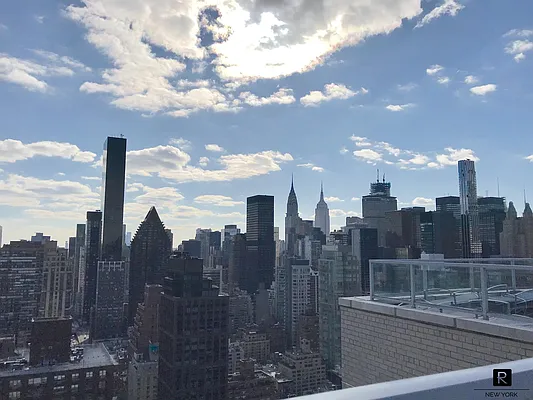 Sold by R New York | media 45