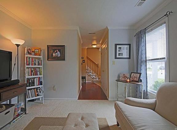 5th image of 805 Ashley Pl