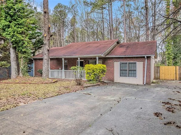 5375 Garvey Dr, Fairburn, GA 30213