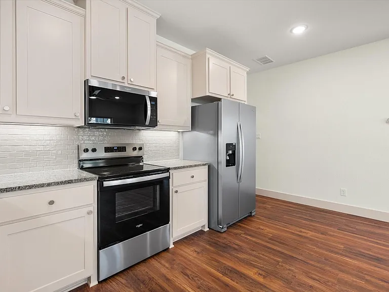 504 E Kimball St #1 — Photo 10